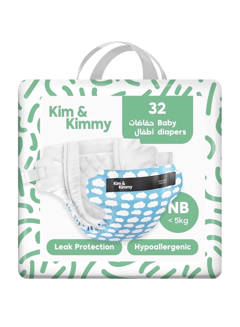 كيم آند كيمي حفاضات Kim & Kimmy الصديقة للبيئة - للمواليد الجدد (حتى 5 كجم) - 32 حفاضاً - حماية من التسرب لمدة 12 ساعة - تمنع الطفح الجلدي - لا تسبب الحساسية - فائقة النعومة وعالية الامتصاص - خالية من القسوة ونباتية - "السحب الصغيرة" - Image 1