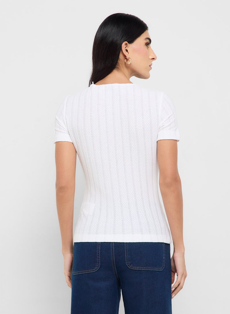 جس بلوزة فاليريا قصيرة الأكمام بخطاف - Image 2