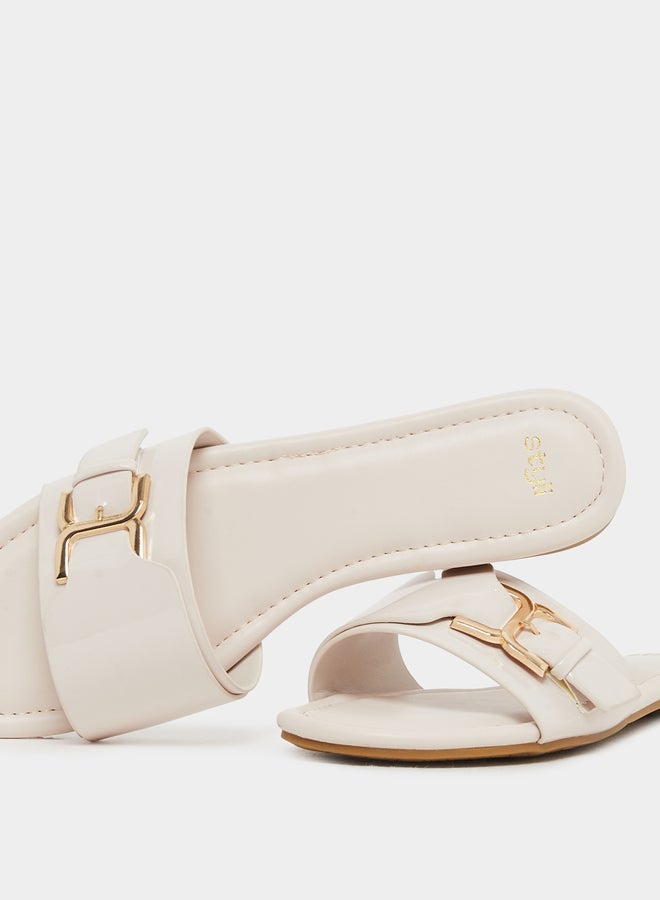 Styli Patent Design Buckle Detail Flat Sandals - Image 3