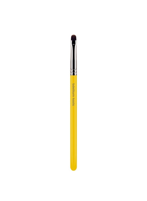 Bdellium Tools Professional Makeup Brush - Studio Series 712 Wet/Dry Definer - With Soft Synthetic Fibers, For Precise Application (Yellow, 1pc)