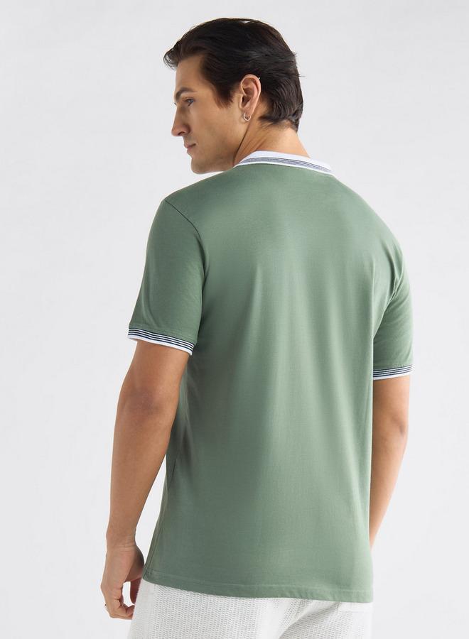 سبلاش فيڤ تيشيرت بولو بقوالب ملونة وأكمام قصيرة وأزرار إغلاق - Image 3