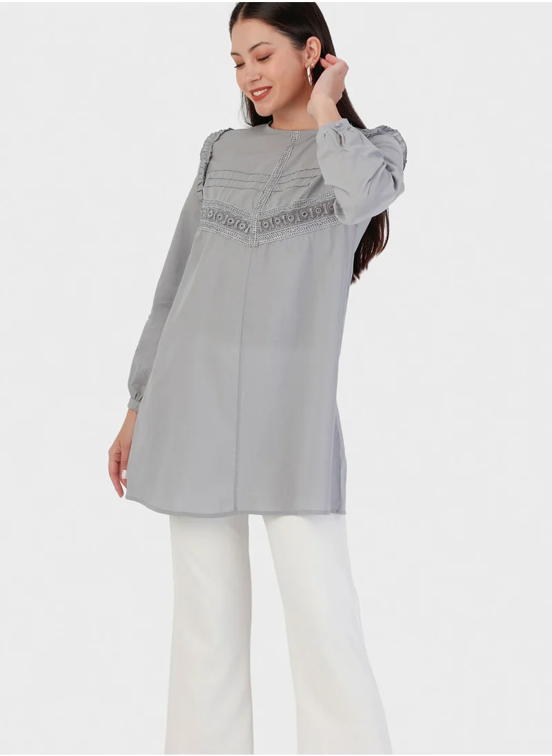 Refka by modanisa Crew Neck Ruffle Detail Tunic