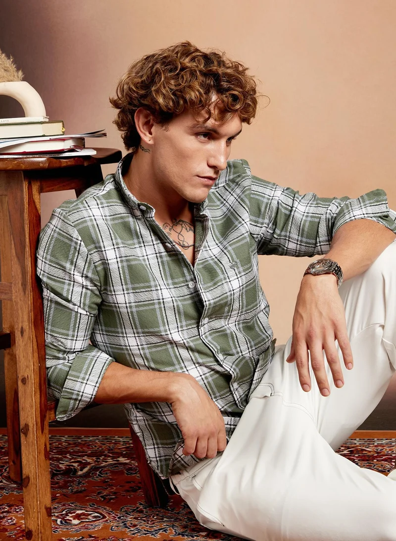 Campus Sutra Men's Olive Green & Ecru White Halo-Check Regular Shirt