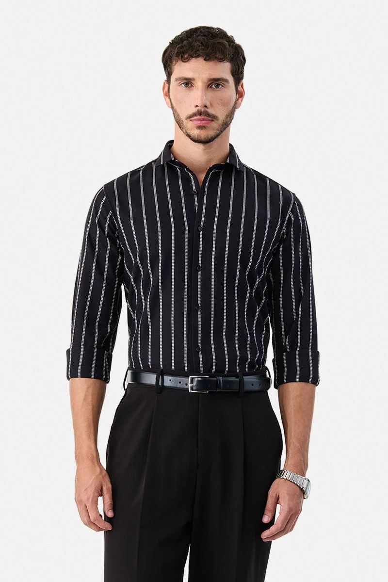 سنيتش قميص قطني مخطط بقصة ضيقة