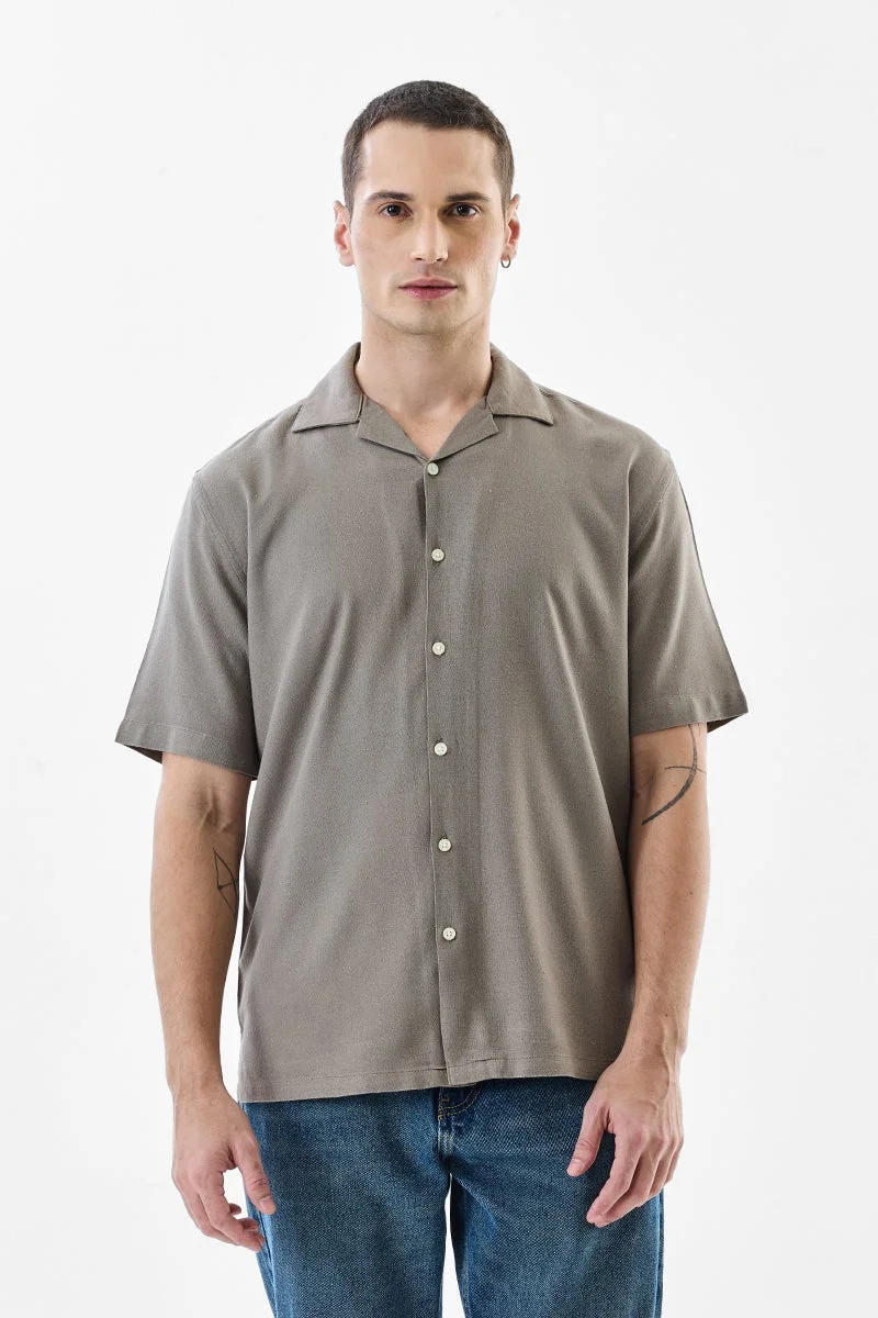 سنيتش قميص كتان بقصة صندوقية