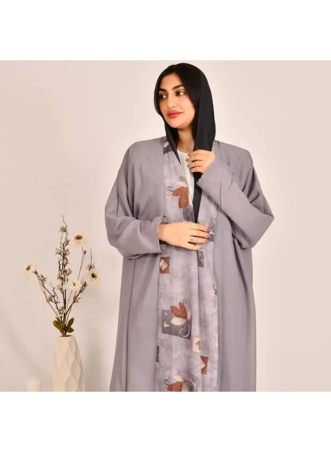 lamha abaya Double-faced wrap abaya in gray, made of chiffon fabric decorated with plain patterns