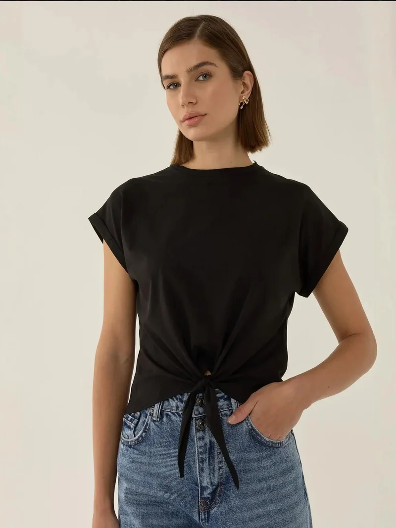 HICCUP Basic Crew Neck Cropped T-Shirt