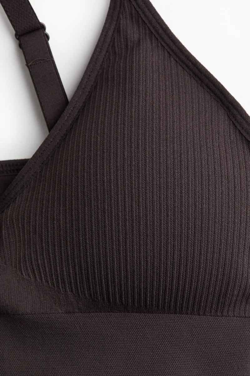 اتش اند ام Seamless sports bra Medium support