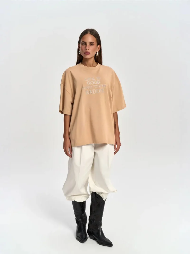Mai Collection MAI STUDIOS Baddie Oversize White T-Shirt