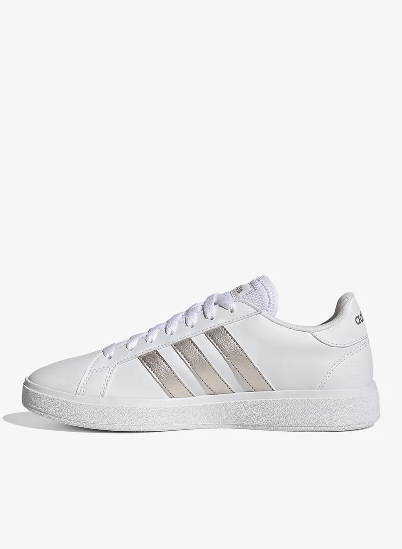 adidas حذاء جراند كورت بيز 2