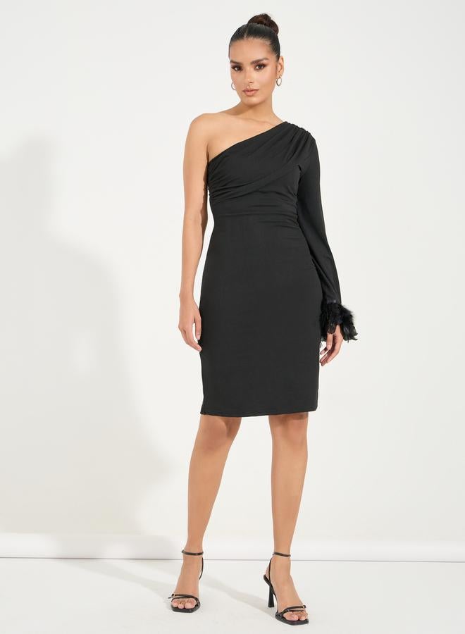 Styli Styli One Shoulder Sleeve Knee Length Dress with Faux Feather Detail  - Image 4