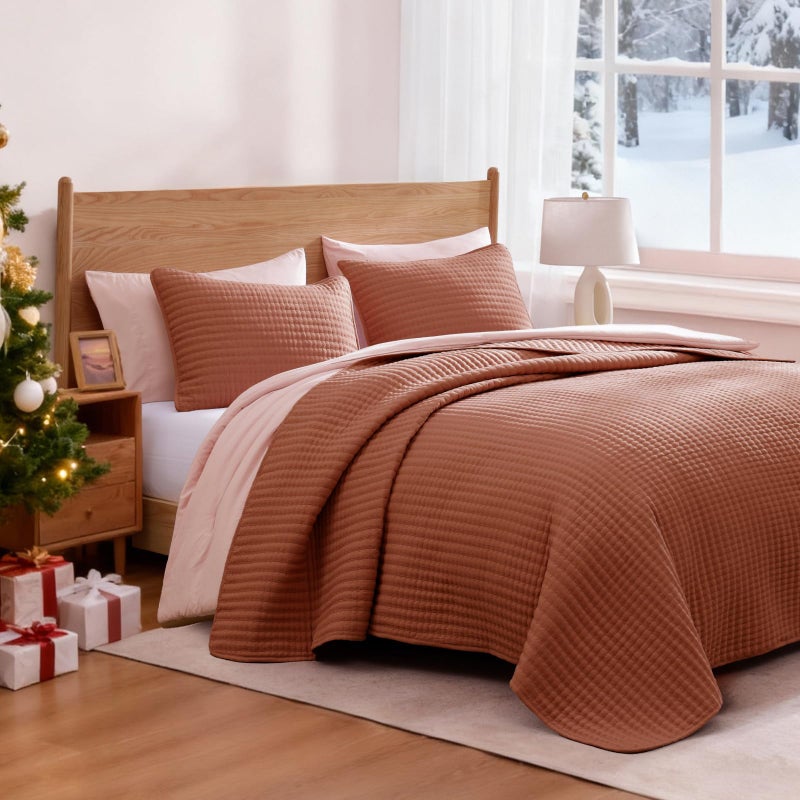 WRENSONGE Queen Quilt-3 Pieces Lightweight Autumn Leaf Fall Bedspreads Queen Size Quilt Bedding Set for All Season, Soft Coverlet with 2 Pillow Shams Suitable for Bed & Couch - Image 3