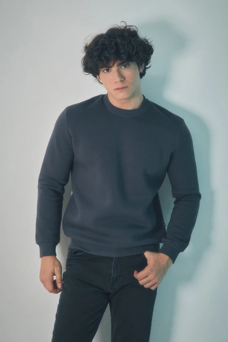 فولامودا Basic Crew Neck Sweatshirt