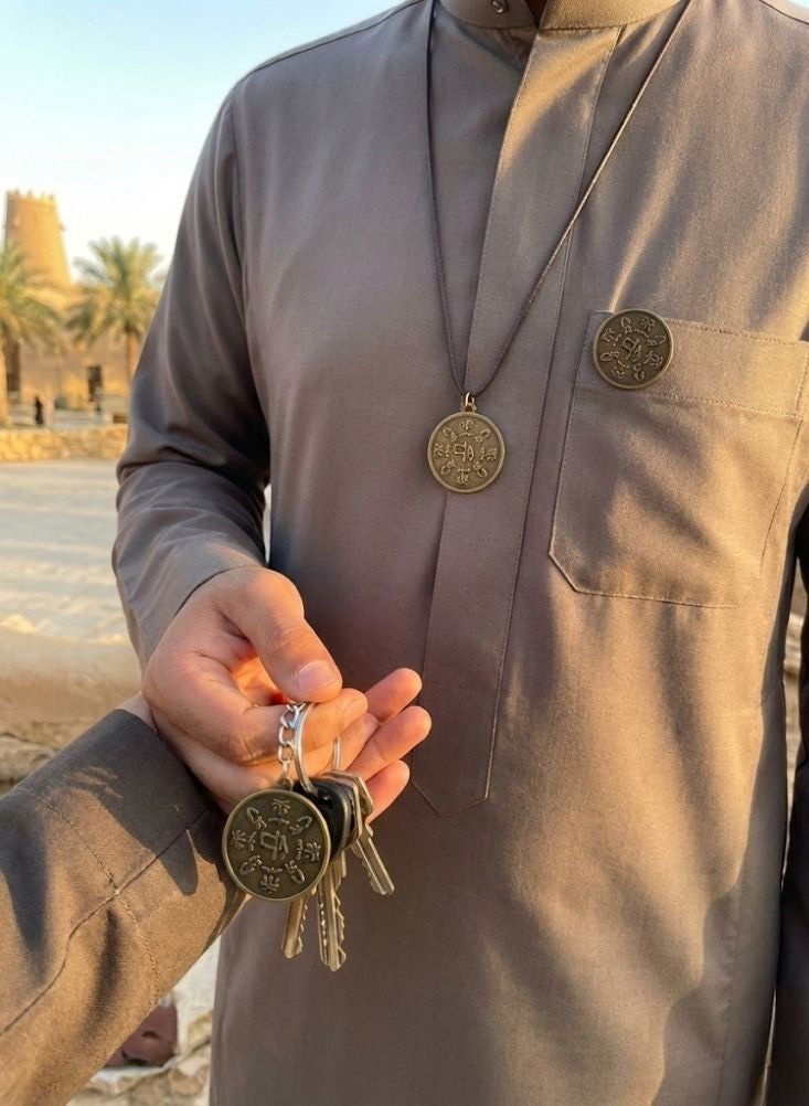 بريميم سلسلة مفاتيح على شكل عملة تذكارية سعودية - إكسسوار تذكاري ثقافي تقليدي - Image 2