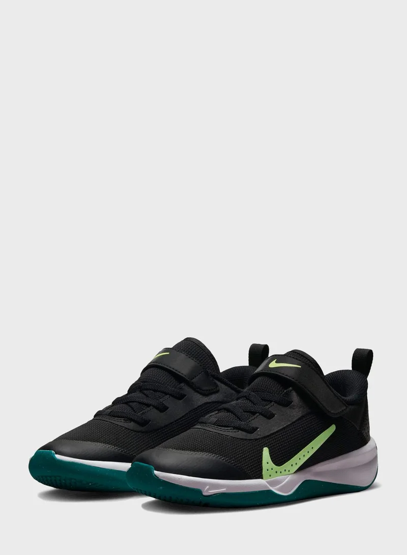 Nike Kids Omni Multi-Court Ps