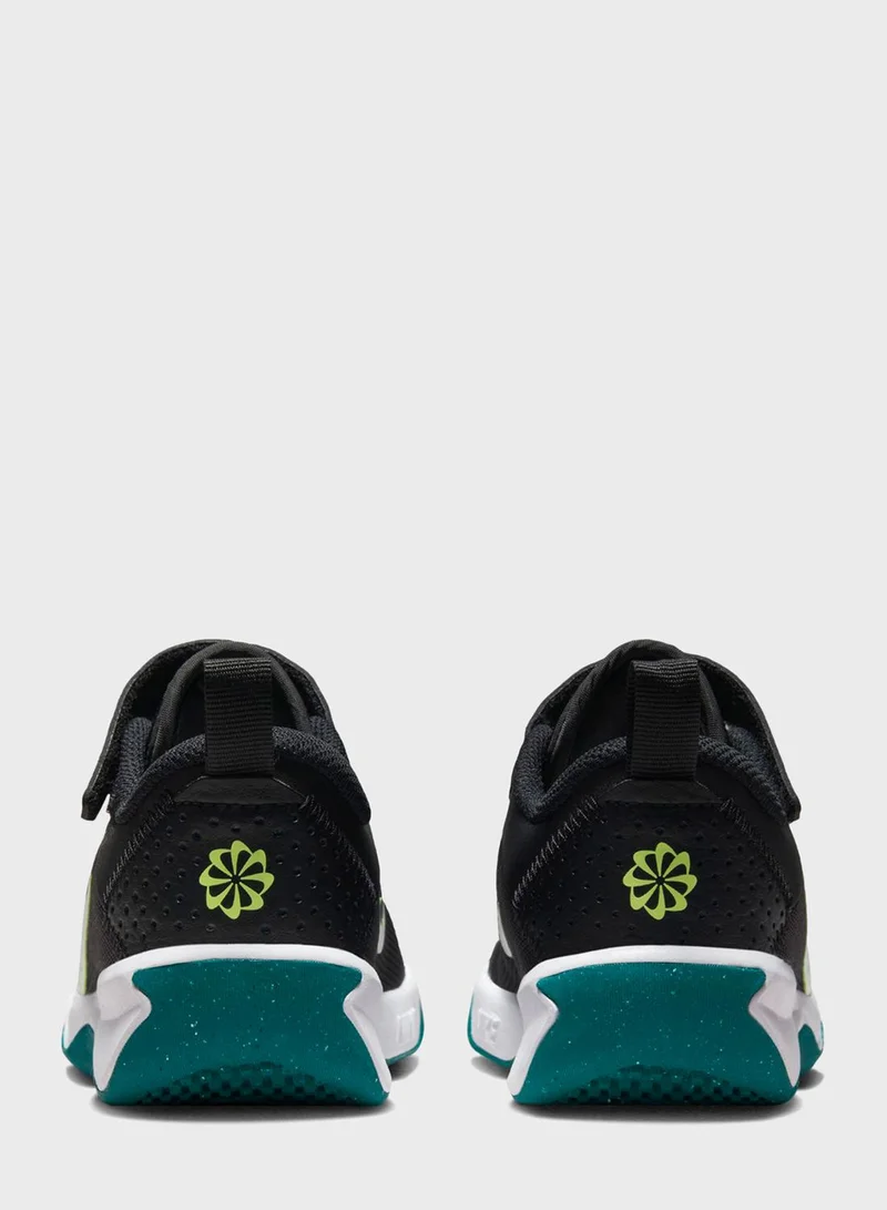 Nike Kids Omni Multi-Court Ps