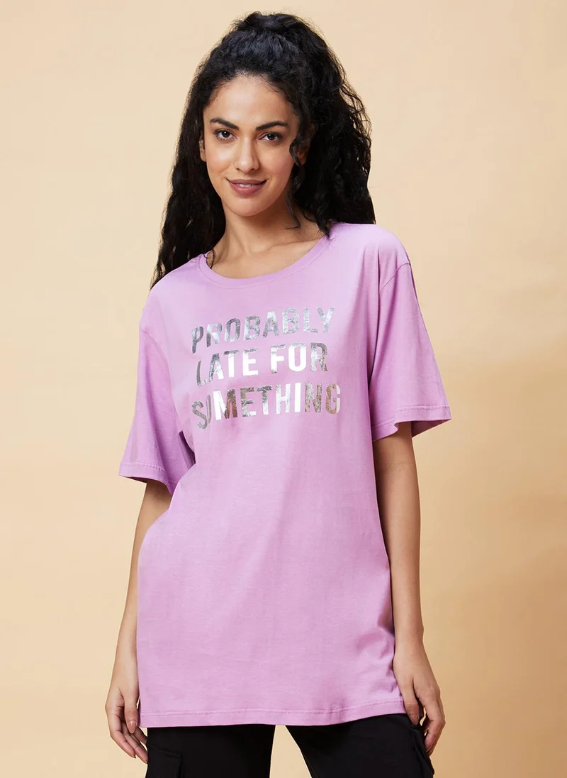 جلو باص تيشيرت قطن خالص بقصة واسعة وطبعة لافندر نسائية