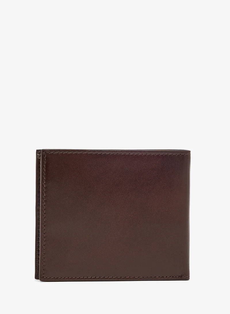 تيد بيكر محفظة جلدية مطرزة بزاوية لحفظ العملات المعدنية