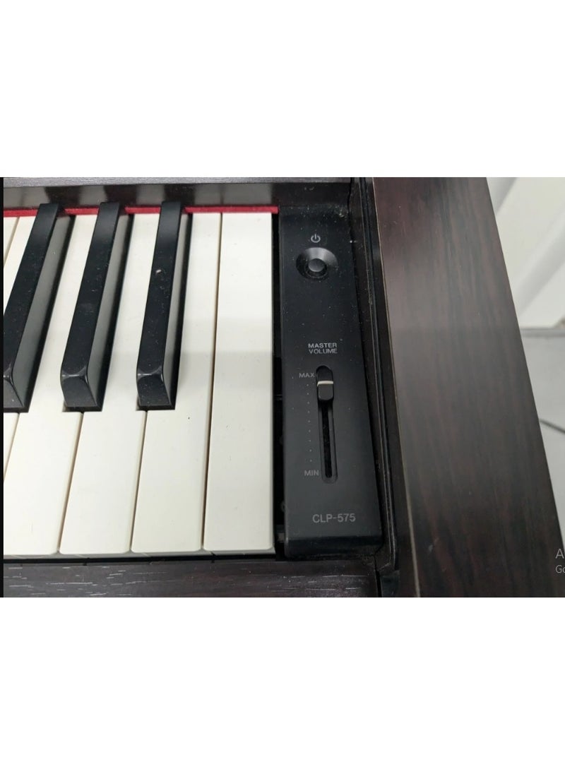 Yamaha Clavinova CLP 575 Rosewood Digital Piano With Bench  - Image 3