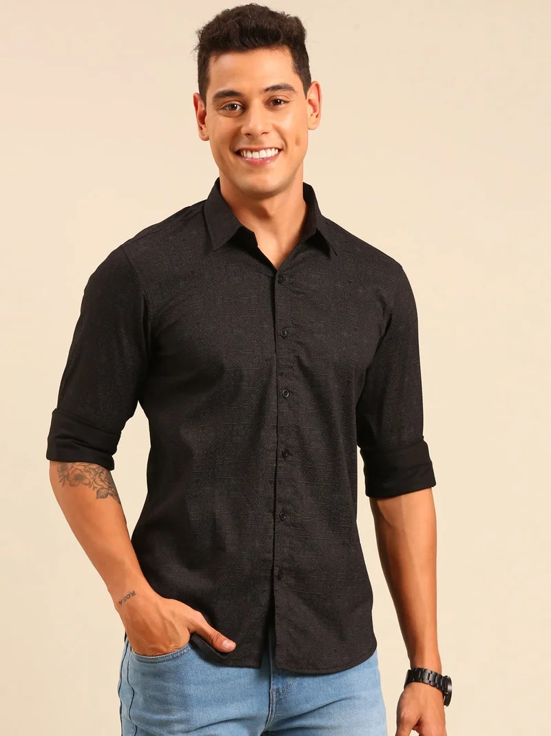 جوفن قميص رجالي قطن لايكرا بأكمام طويلة وطبعة سوداء