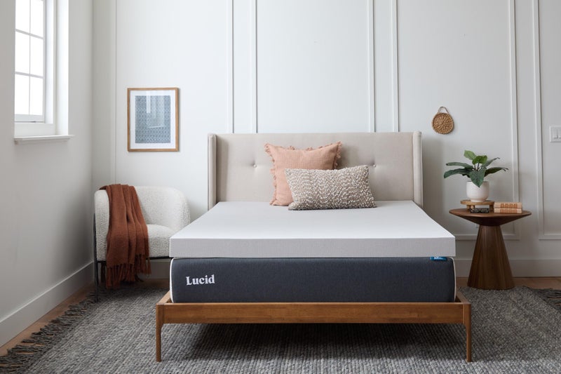 Lucid 4 Inch Bamboo Charcoal Infused Memory Foam Mattress Topper - Queen Size â€“ Moisture and Odor Control - Ventilated - Ultra Plush Feel, Pressure-Relief Bed Topper â€“ CertiPur Certified - Image 1