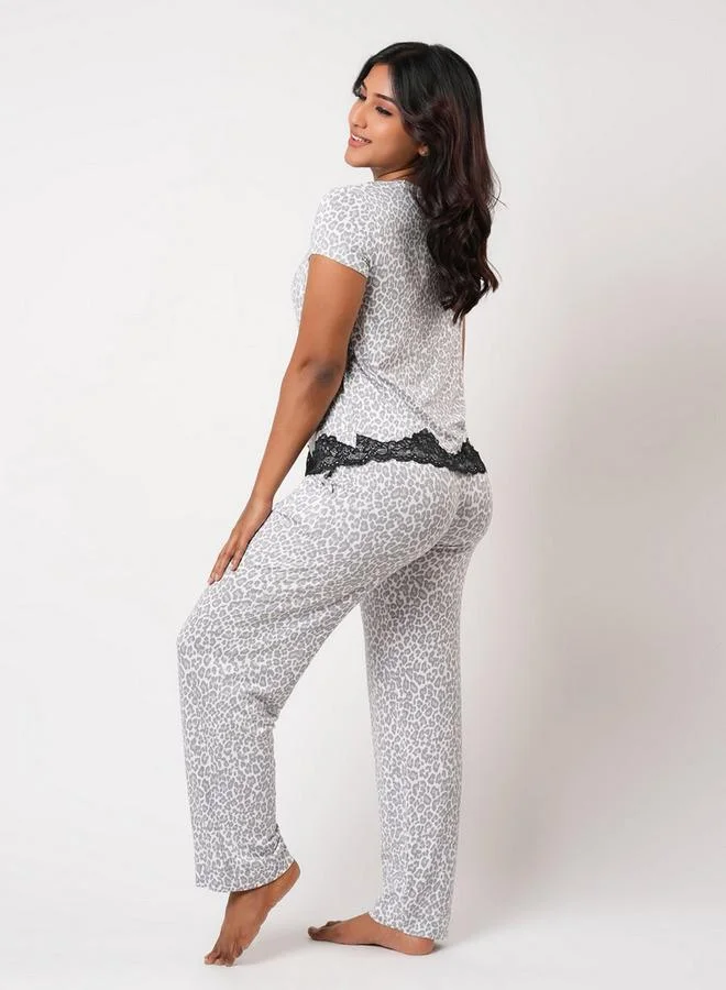 Aadaraya Aadaraya Pyjama Set T-shirt & Trousers