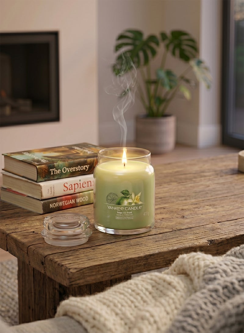 YANKEE CANDLE شمعة يانكي كاندل فانيليا ليمون متوسطة الحجم - Image 5
