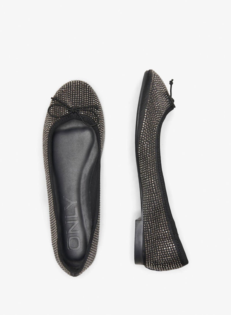 اونلي حذاء باليرينا بتفاصيل فيونكة بارزة - Image 4