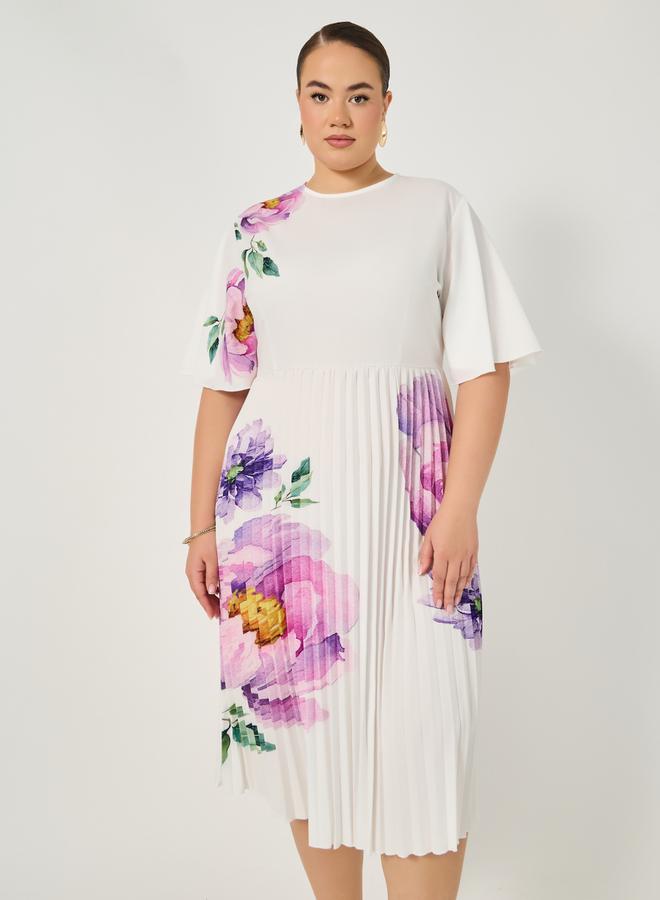 Styli Floral Pleated Dress  - Image 3