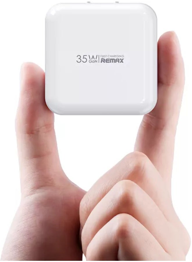 ريماكس شاحن سريع GaN مزدوج من النوع C بقوة 35 وات RP-U87، محول حائط صغير الحجم بتقنية PD + QC مع شريحة ذكية، شحن سريع بمنفذين، قابس الاتحاد الأوروبي، تصميم مقاوم للحريق للهواتف الذكية والأجهزة اللوحية وأجهزة الكمبيوتر المحمولة - أبيض - Image 2