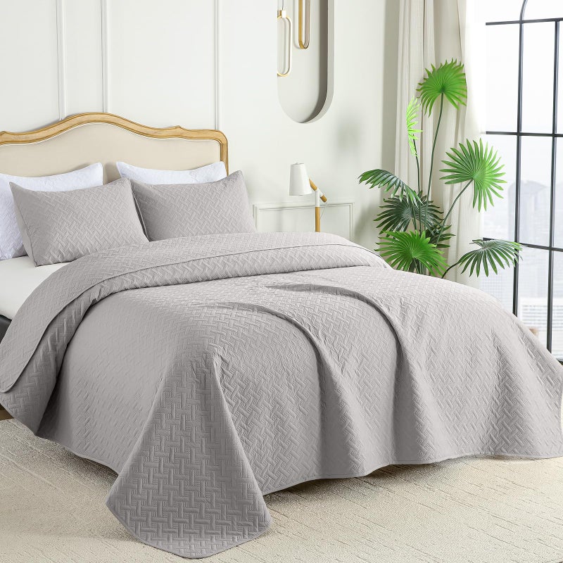 FLYMME Light Grey Twin Quilt Bedding Set Thin Lightweight Bedspreads Soft Microfiber Bed Coverlet for All Season (1 Quilt  1Sham) - Image 2