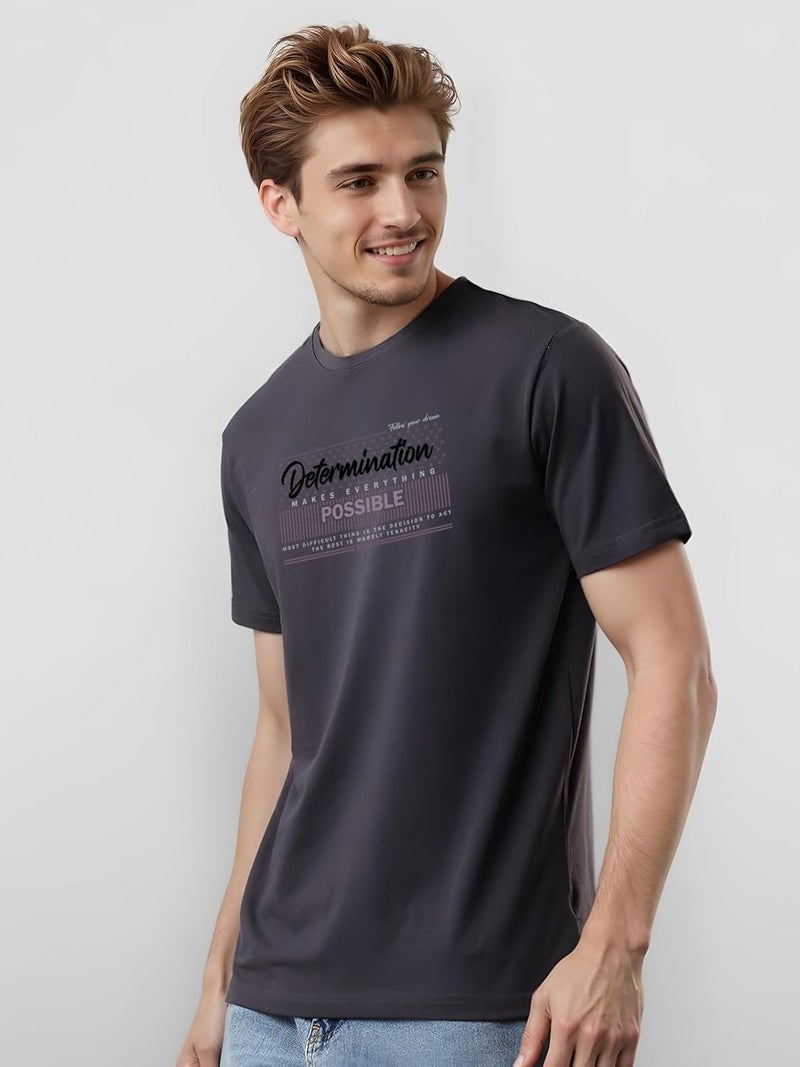 adro تي شيرت داكن رمادي مطبوع للرجال من ADRO - قطن لايكرا فاخر بقصة عادية - Image 4