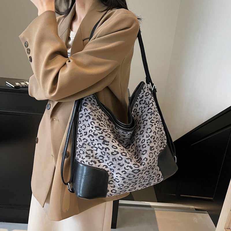 Vintage Leopard Print Small Bag Women'S 2024 Winter New Fashion Shoulder Crossbody Bag Large Capacity Suede Tote Bag - Image 4