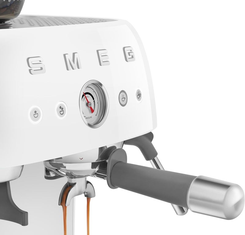 Smeg EGF03WHUK Espresso Machine with Pump & Grinder, Adjustable Temperature & Pre-Infusion, Italian Design, White 2.4 L EGF03WHUK WHITE - Image 4