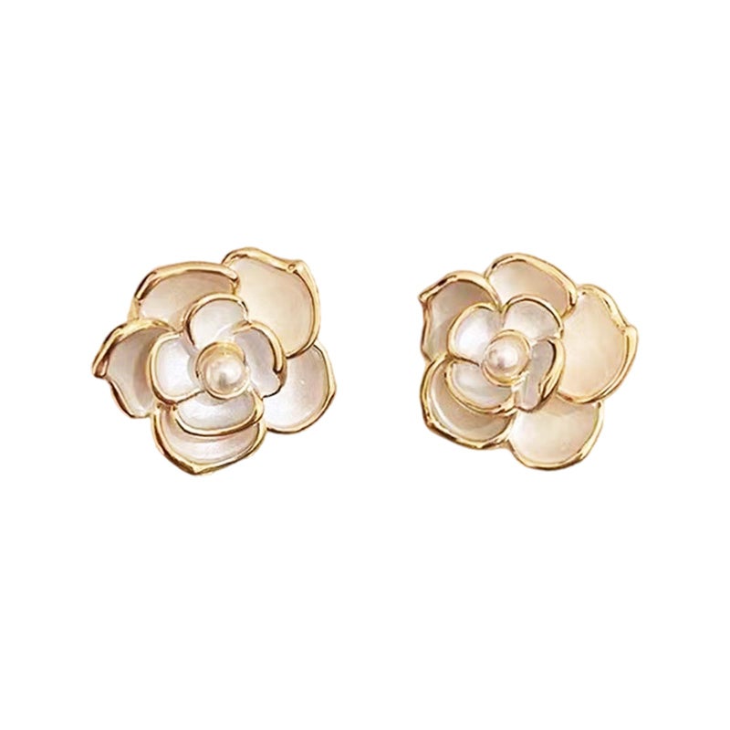 POYAMUSE White Gardenia Flower Stud Earrings for Women, Vintage Floral Earrings for Women (Pearl-Gold) - Image 1