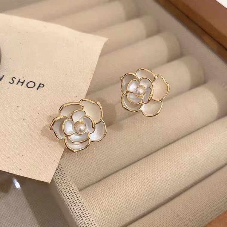POYAMUSE White Gardenia Flower Stud Earrings for Women, Vintage Floral Earrings for Women (Pearl-Gold) - Image 2