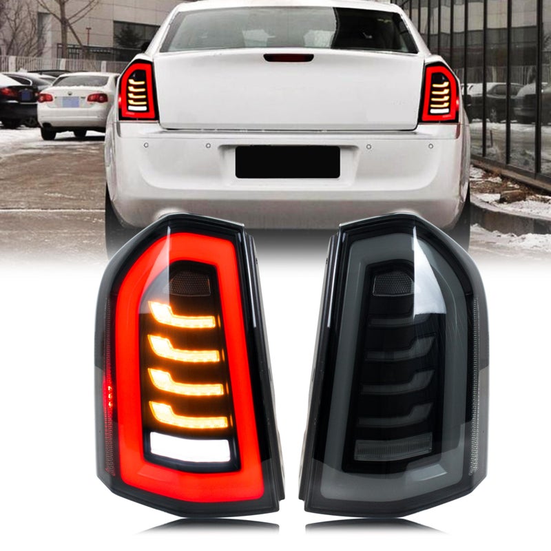 مصابيح خلفية LED من إنجينيتي تايم لشاحنات كرايسلر 300 300C 2011-2014 مع رسوم متحركة عند التشغيل وإشارة انعطاف متسلسلة