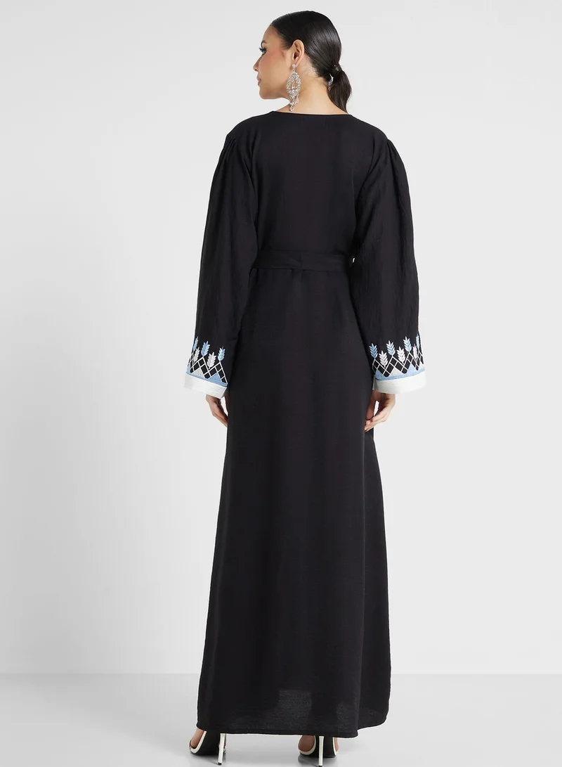 hayas closet Embroidered Belted Jalabiya