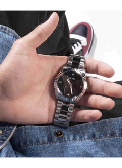 GUESS Guess Men's Silver Tone Case Silver Tone Stainless Steel Watch GW0542G1  - Image 5