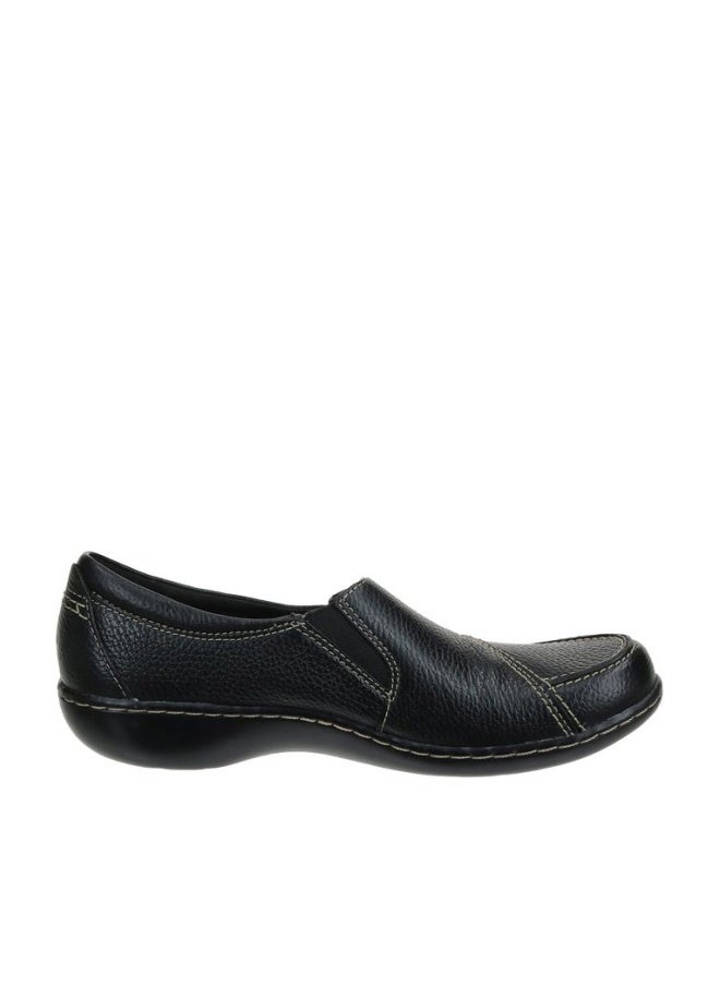 clarks Women's Ashland Lane Q Slip-On Loafer Black 6, 38 EU - Image 1