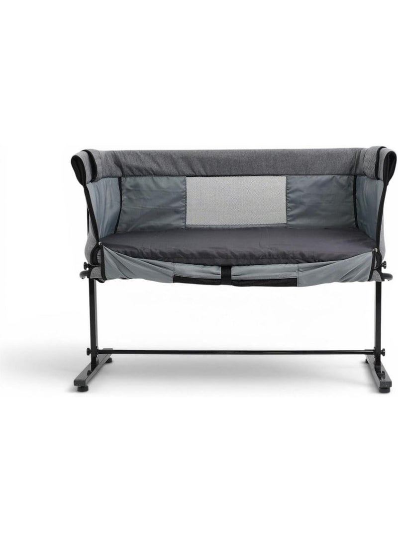 Petit bebe 3-in-1 Adjustable Baby Bassinet and Portable Bedside Sleeper with Storage Basket - Image 4