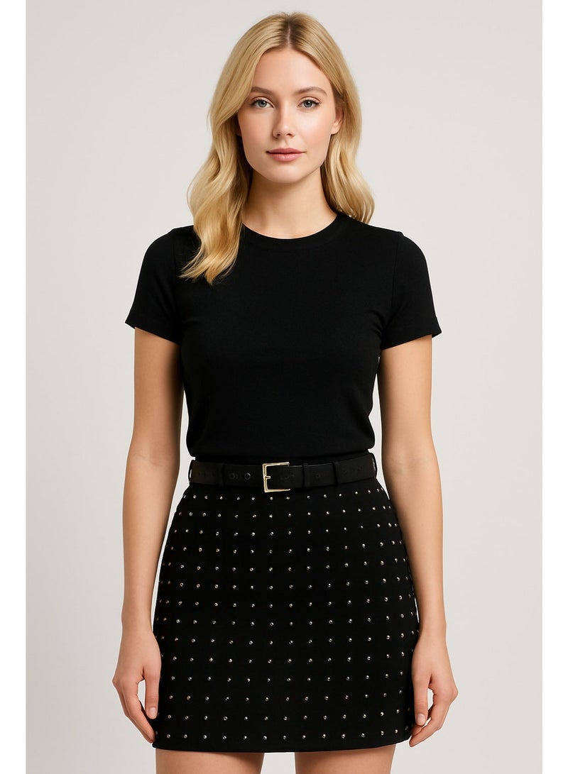 شوفالير للأزياء تنورة قصيرة سوداء مزينة بحبيبات لامعة مع حزام – ستايل عصري وأنيق - Image 2