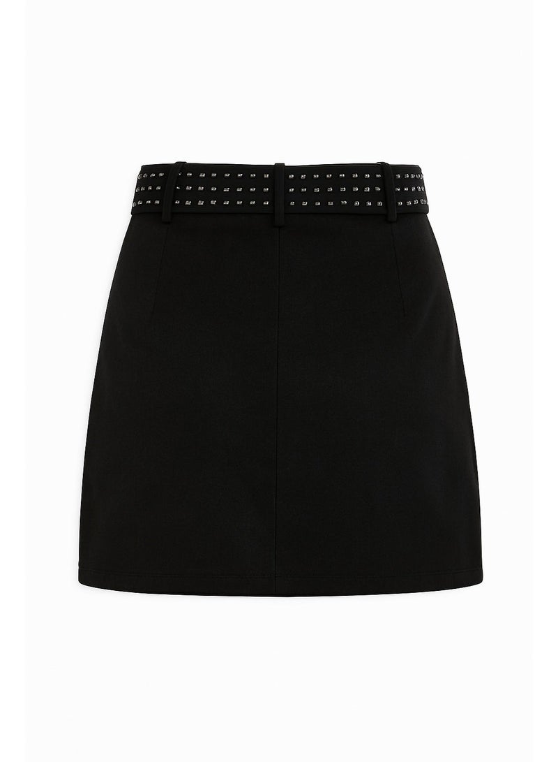 شوفالير للأزياء تنورة قصيرة سوداء مزينة بحبيبات لامعة مع حزام – ستايل عصري وأنيق - Image 5