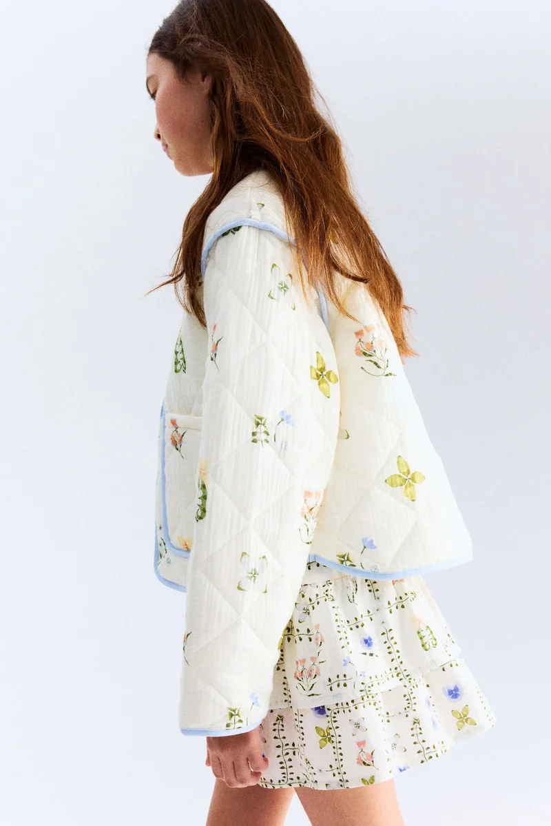 اتش اند ام جاكيت مبطن بتصميم مزيّن بطبعة