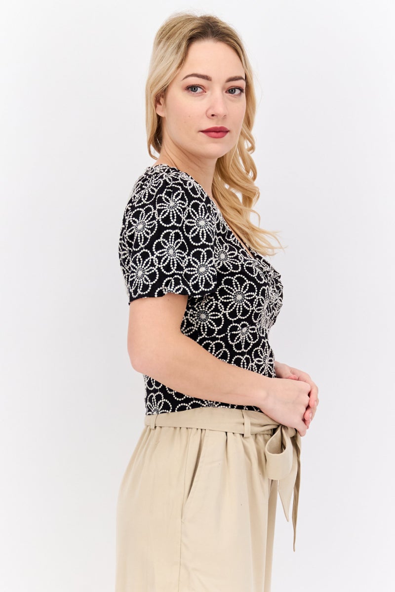 Reserved Women Scoop Neck Short Sleeves Embroidered Blouse, Black  - Image 4