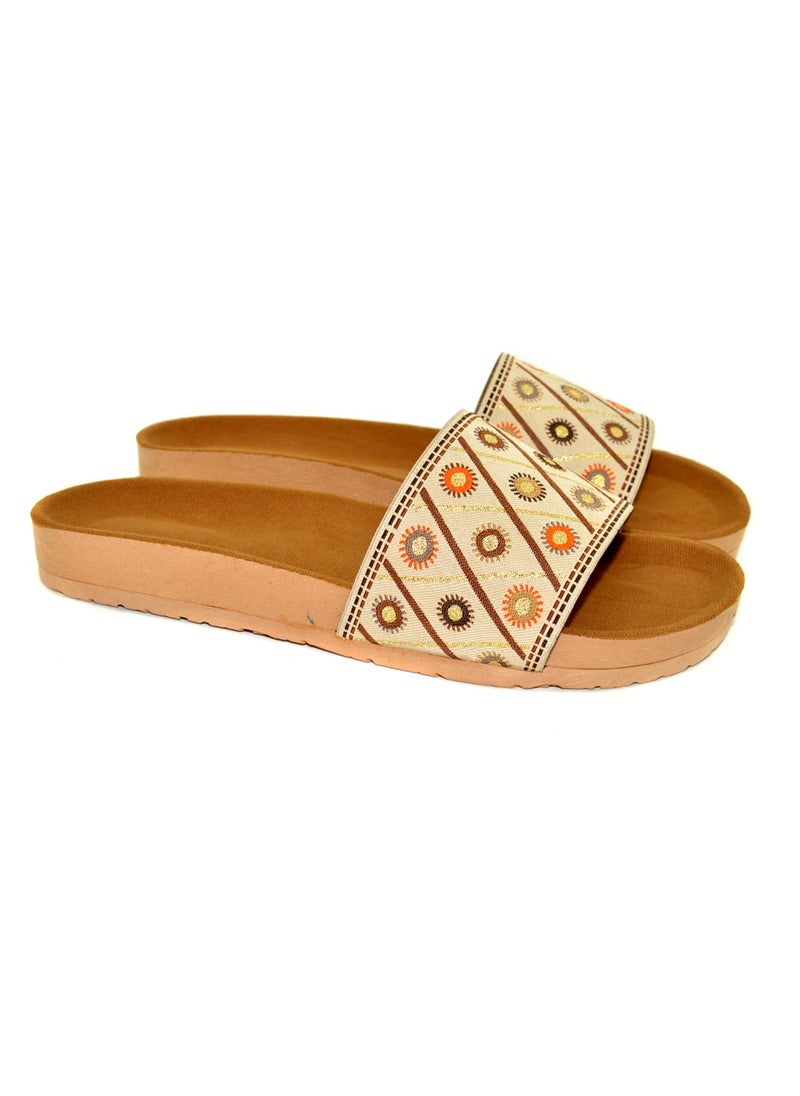shoozy Fashionable Women Slippers  - Image 2