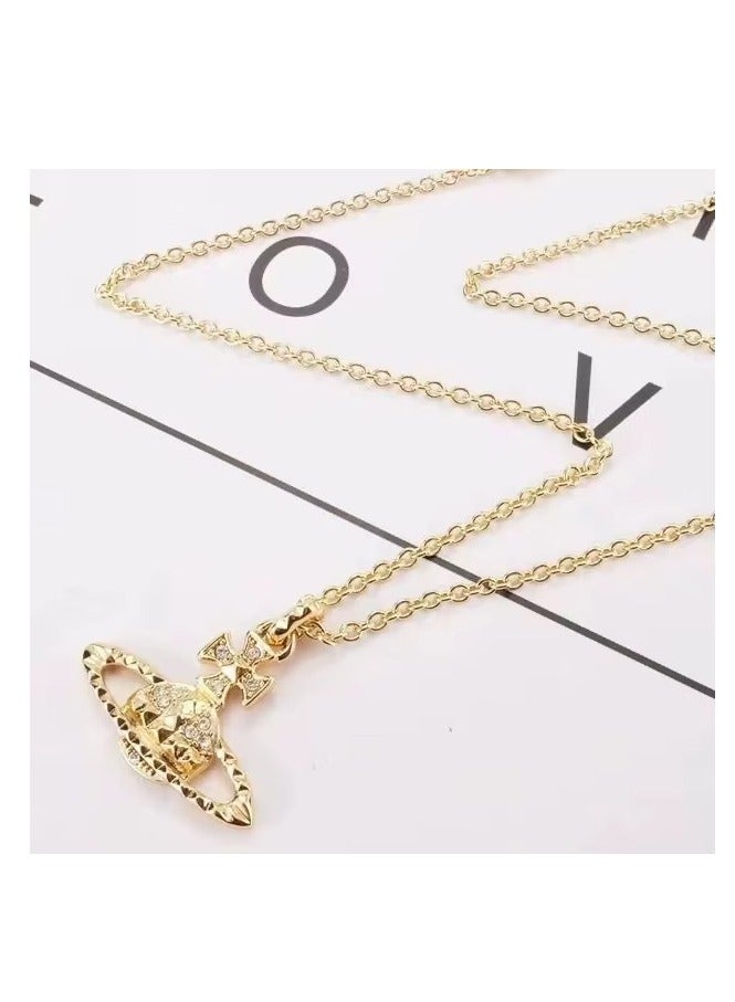 فيفيان ويستوود قلادة زحل الماسية - Image 3