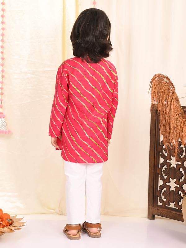 superminis Cotton Boys Sanganeri Lehariya Print Kurta and White Pyjama with Elastic Closure (7-8 Years, Magenta) - Image 3