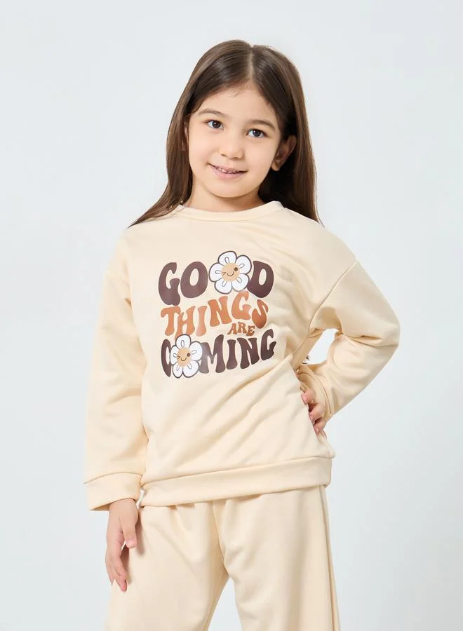 ستايلي طقم منسق من بنطال وبلوزة بطبعة جرافيك