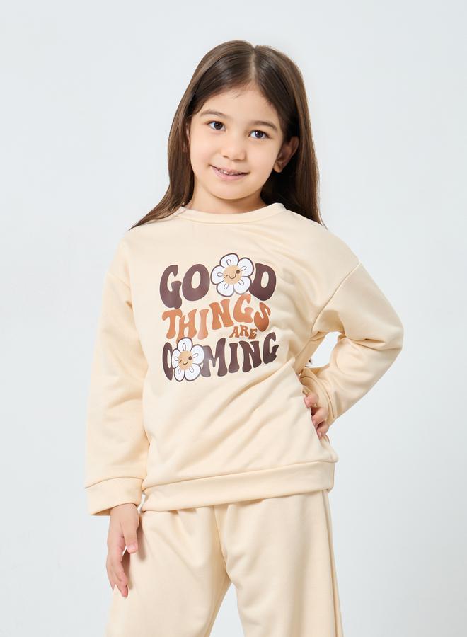 ستايلي طقم منسق من بنطال وبلوزة بطبعة جرافيك - Image 2